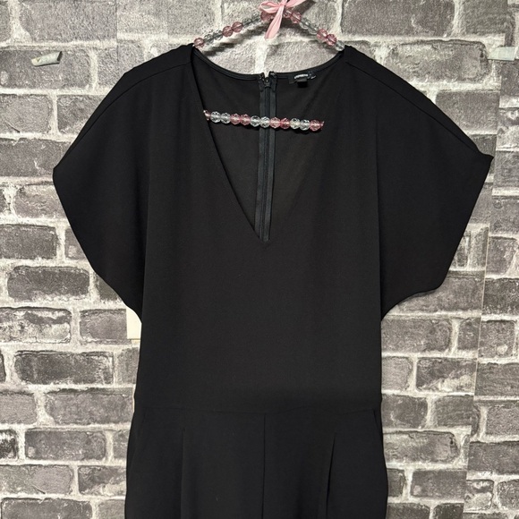 Express jumpsuit black vneck pockets tie waist - Picture 2 of 14